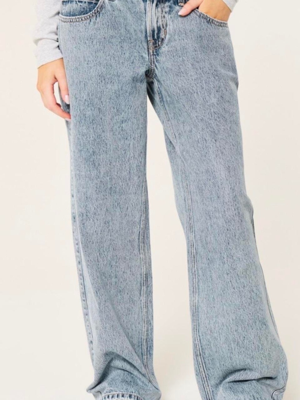 NWT Hollister Low-Rise Baggy Jeans